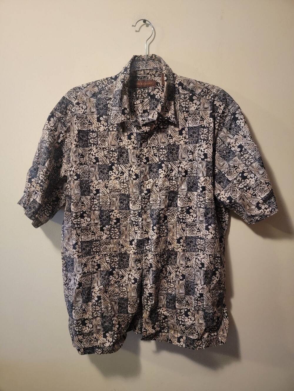 Tori Richard Men's Medium Hawaiian Aloha Shirt Short Sleeve Floral Geometric